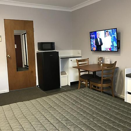 Roydons Motor Inn Tamworth Exteriör bild
