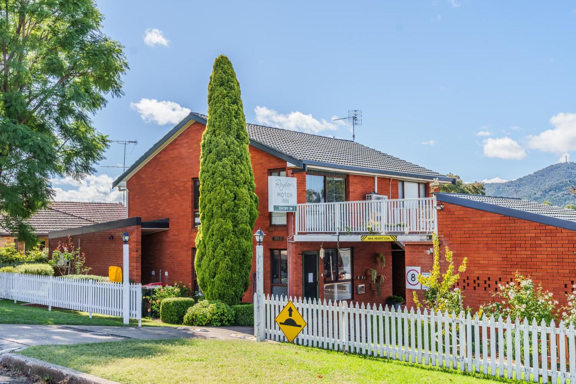 Roydons Motor Inn Tamworth Exteriör bild