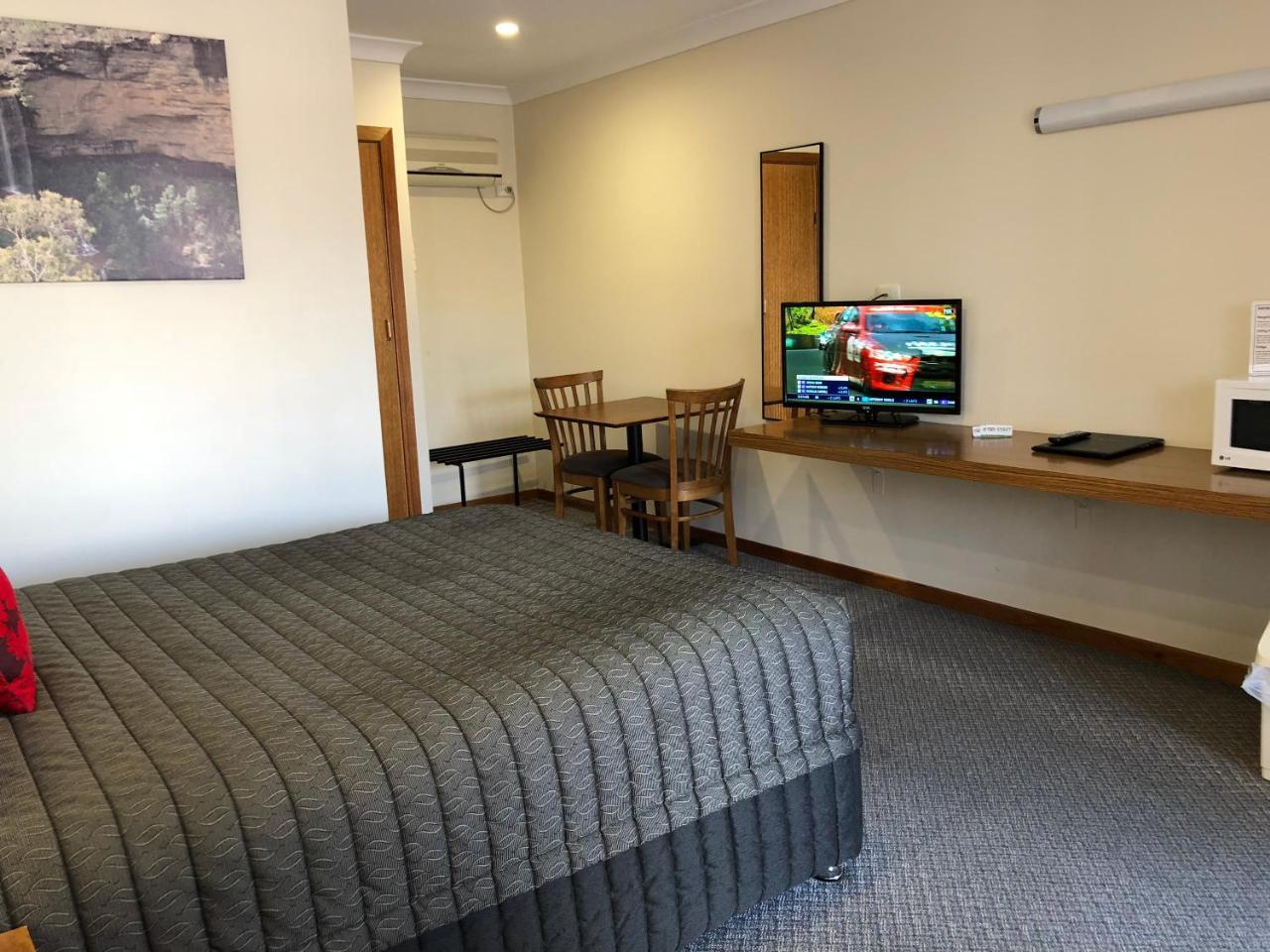 Roydons Motor Inn Tamworth Exteriör bild