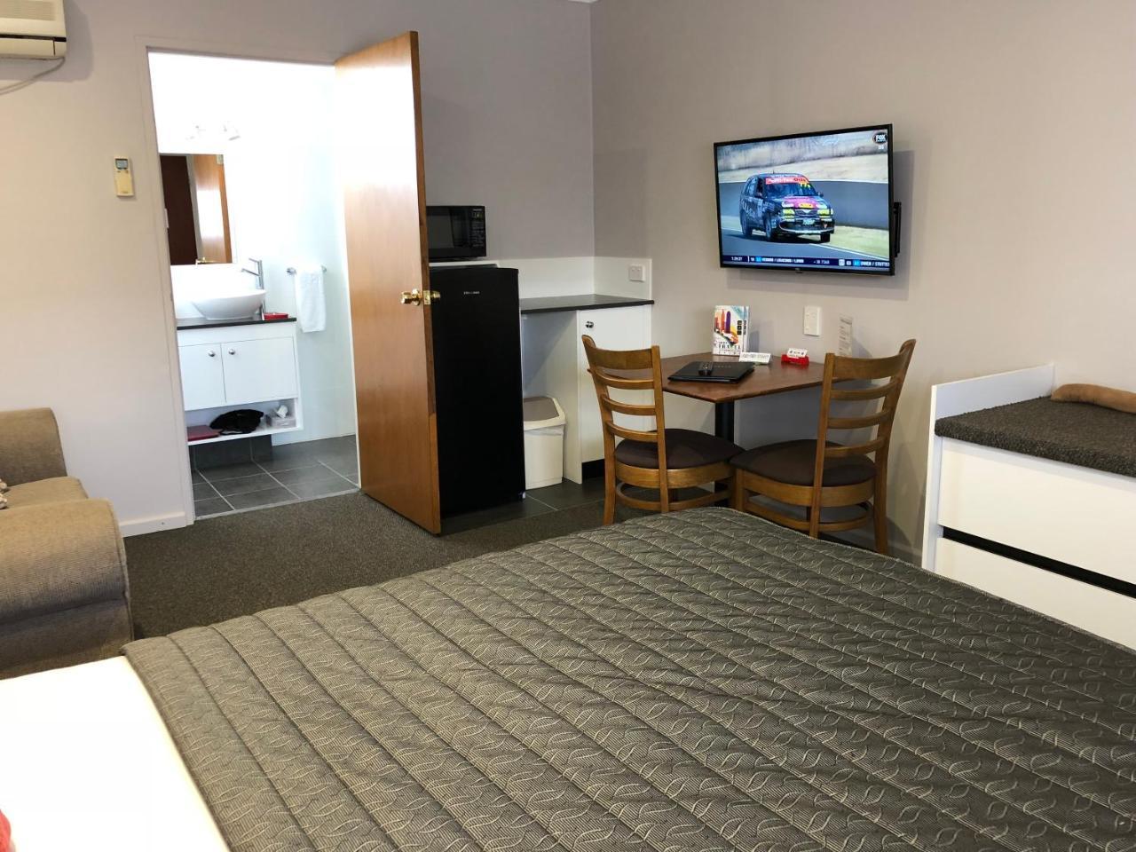 Roydons Motor Inn Tamworth Exteriör bild